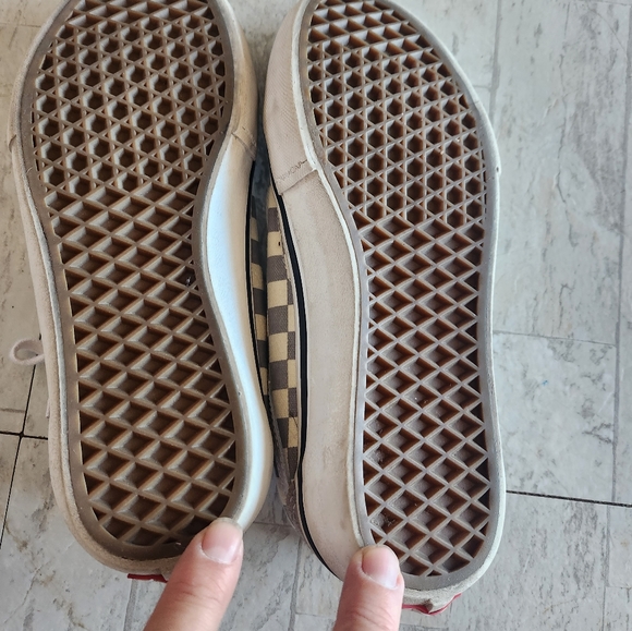 VANS SHOES - Picture 2 of 4